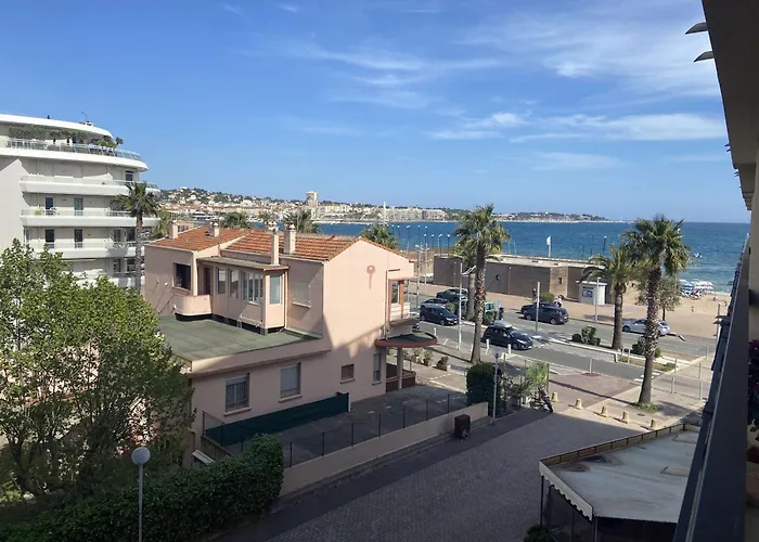 2 Pieces Avec Terrasse Pres De La - Fr-1-226a-344 Fréjus